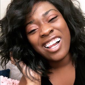 Meet your Posher, Courtney